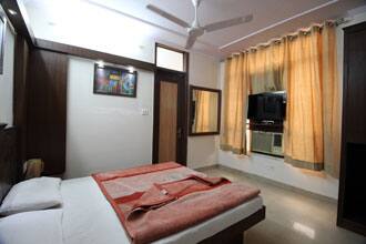 Arya Tourist Lodge, New Delhi 2